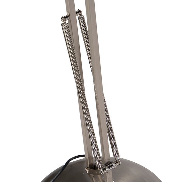 Detail einer Stehlampe mit Federn und Metallsockel