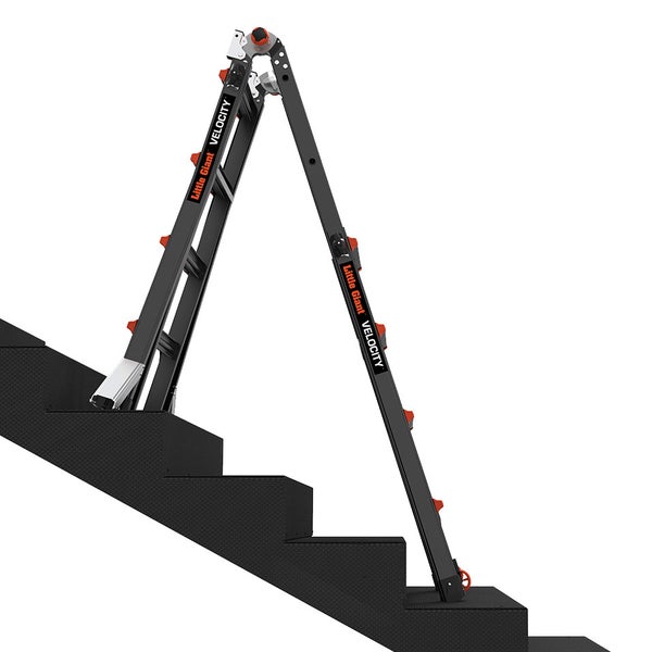 Mehrzweckleiter auf einer Treppe, Marke Little Giant Velocity