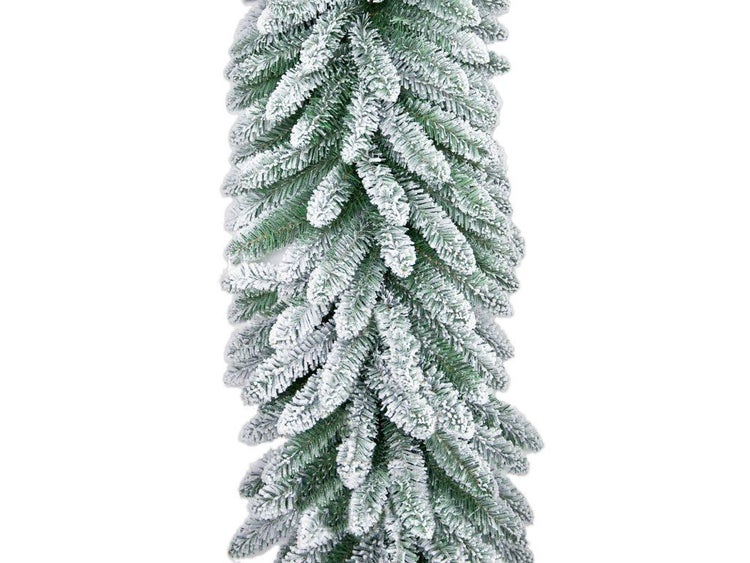 Künstliche Tannengirlande mit Schnee beschichtet für weihnachtliche Dekoration