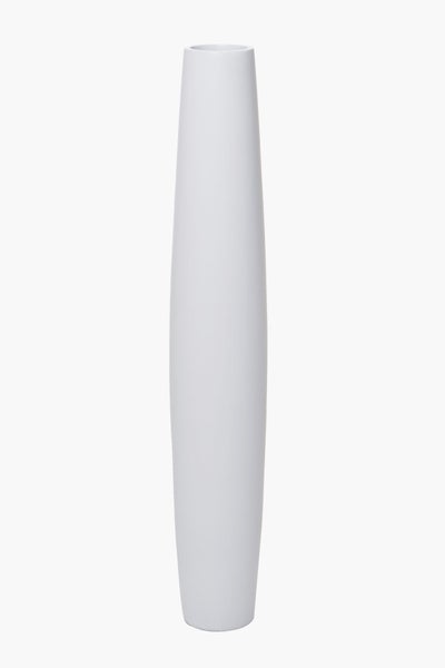 Schlanke, hohe Bodenvase mit matter Oberfläche.
