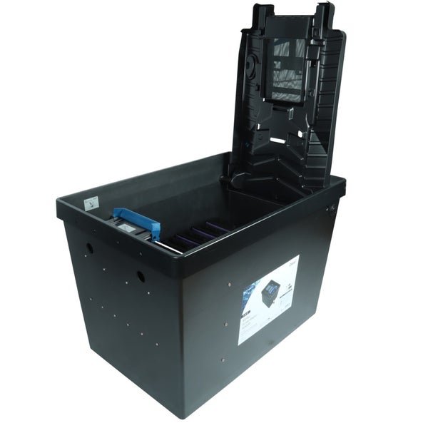 Offener Teichfilter aus schwarzem Kunststoff mit aufklappbarem Deckel und sichtbarer Filtertechnik im Inneren.