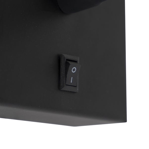 Nahaufnahme eines Lichtschalters an einer Leuchte