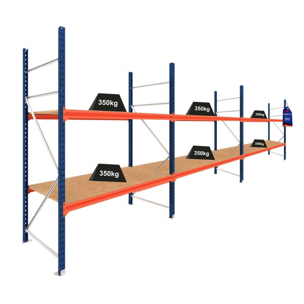 Schwerlastregal mit blauen Pfosten, orangefarbenen Traversen und Holzböden, Tragkraft 350 Kilogramm je Fachboden.