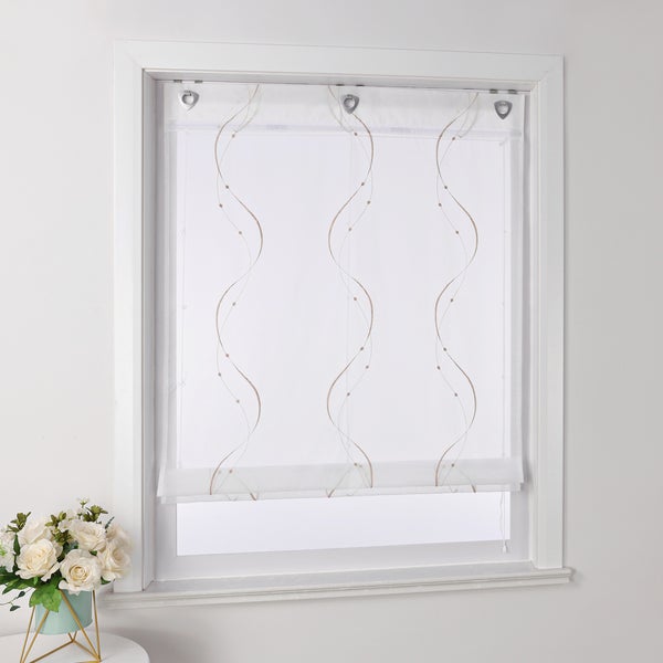 Fenster mit modernem Rollrollo und floralem Dekor