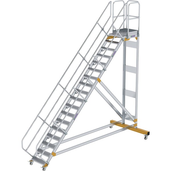 Mobile Podesttreppe aus Aluminium mit Handläufen und Rollen.
