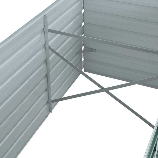Innenansicht eines Hochbeets aus Metall mit stabilisierenden Kreuzstreben an den Ecken.