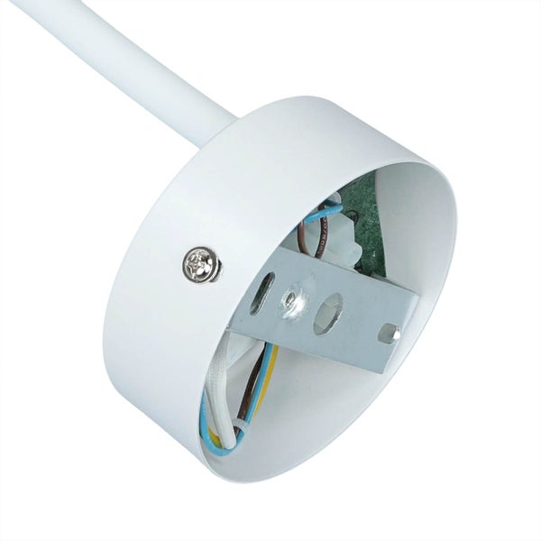 Detailaufnahme der Montagehalterung einer Lampe mit Kabeln