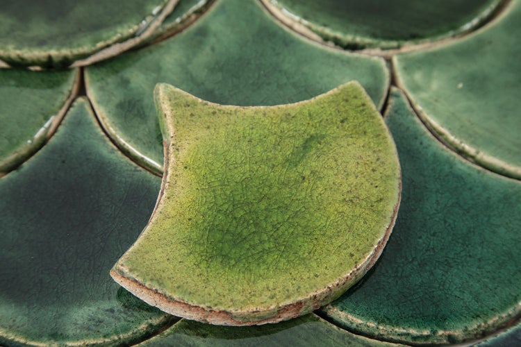 Keramikfliese in Fächerform