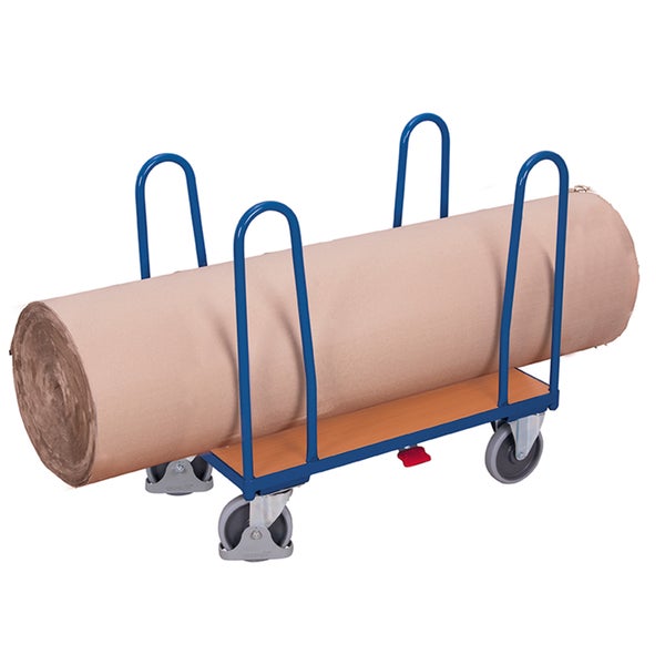 Transportwagen für Langgut mit vier Lenkrollen, Holzboden und Seitenbügeln, beladen mit einer Materialrolle.