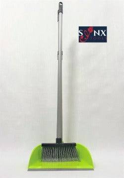 Kehrgarnitur mit Besen und Kehrschaufel