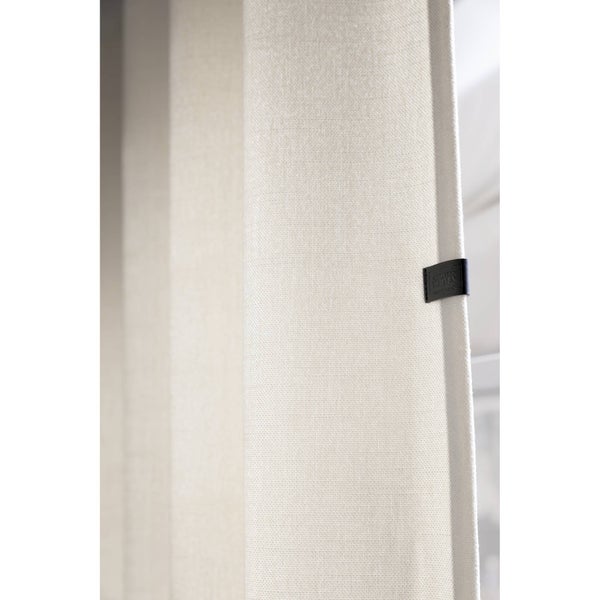 Textilrollos mit Stoffstruktur und Logoetikett