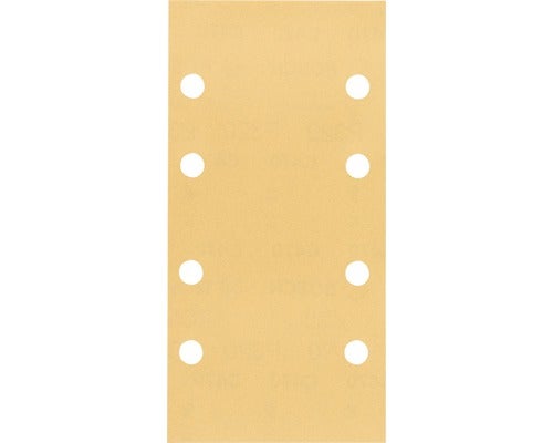 Szene mit Esstisch, Stühlen, Palme im Topf und dekorativen Elementen für ein stilvolles Interieur