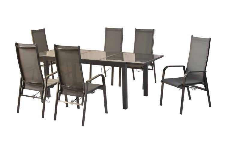 Gartenmöbel-Set in Anthrazit bestehend aus einem Tisch mit Glasplatte und sechs Stühlen aus Metall und Textilgewebe.