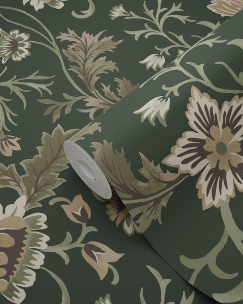 Tapetenrolle mit floralem Muster auf dunklem Grund