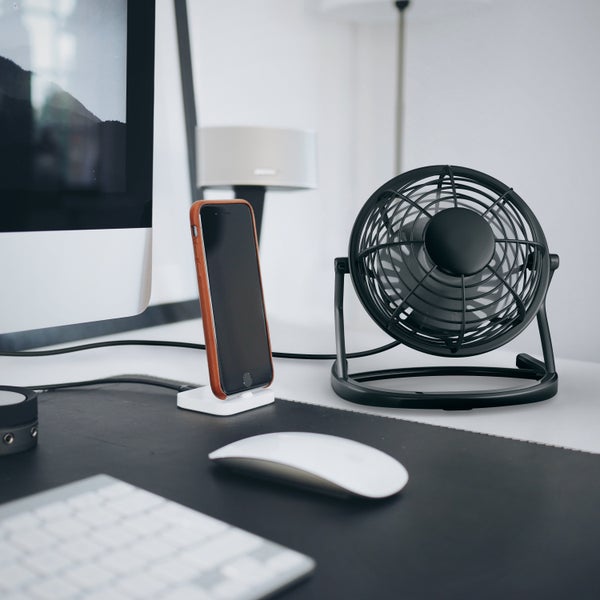CSL Mini USB-Ventilator Tischventilator, stromsparend, ruhiger Lauf, 360° neigbar