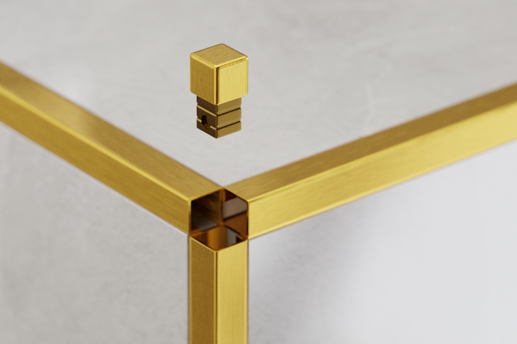 Goldfarbene Möbelverbinder für Regale