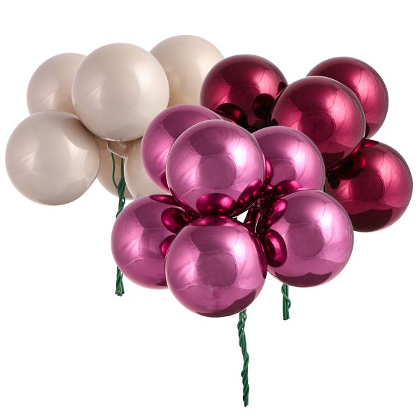 Dekorative Christbaumkugel-Gestecke für festliche Dekorationen