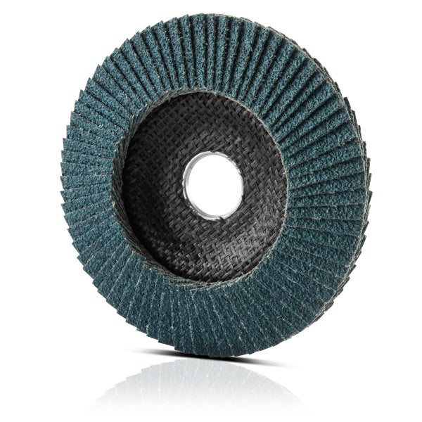 Fächerschleifscheibe für Winkelschleifer mit verstärktem Zentrum und fächerförmig angeordneten Schleiflamellen.