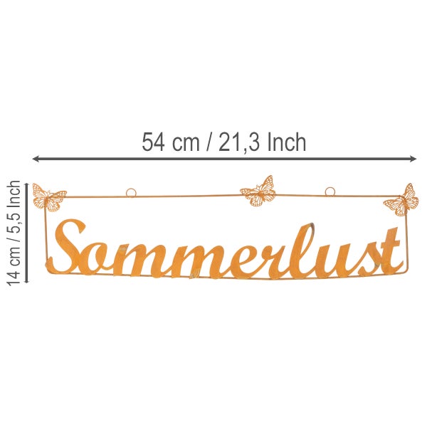 Wandschild Sommerlust aus Metall in Rostoptik mit Schmetterlingen, Breite 54 Zentimeter, Höhe 14 Zentimeter.