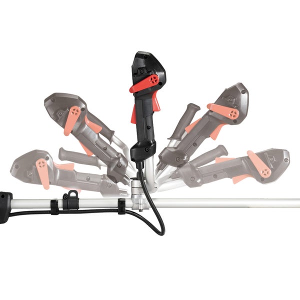 Makita Motorsense mit werkzeuglos verstellbarem Zweihandgriff in verschiedenen Positionen.