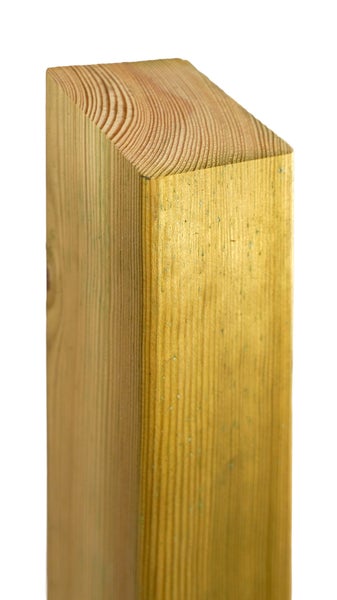 Holzpfosten aus behandeltem Holz