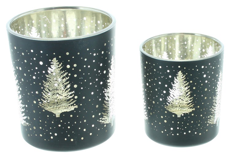 Zwei Teelichthalter mit Tannenbaum-Motiv