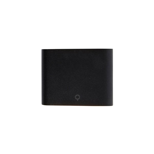 Schwarze LED-Außenwandleuchte in rechteckiger Form mit abgerundeten Kanten.