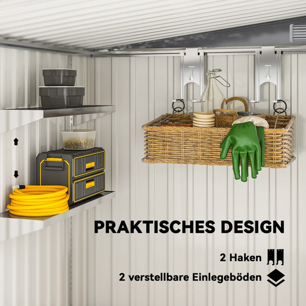 Innenansicht eines Gerätehauses mit Regalen, Haken und Aufbewahrungslösungen für Gartengeräte