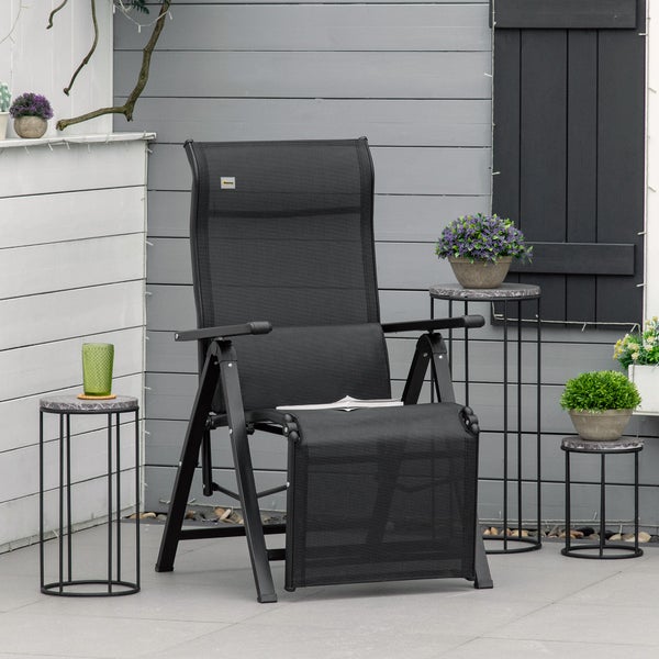 Gartenhaus mit Doppeltür und Vordach auf Rasenfläche