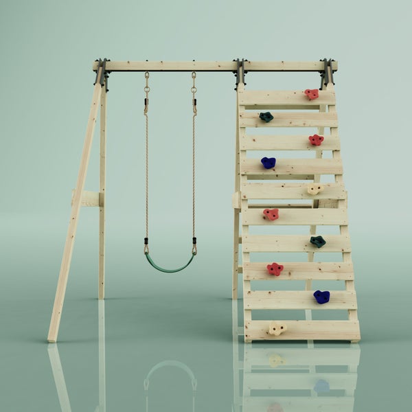 Schaukelgestell aus Holz mit einer Einzelschaukel und einer Kletterwand mit bunten Klettersteinen.