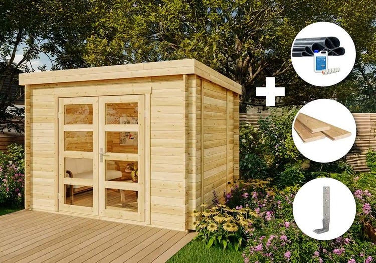 Gartenhaus aus hellem Holz mit Glas-Doppelflügeltür auf einer Holzterrasse im Garten, inklusive Dachfolie, Bodenbrettern und Beschlägen.