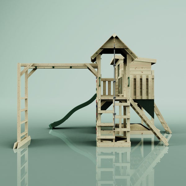 Spielturm aus Holz mit Rutsche, Leiter und Kletterseil