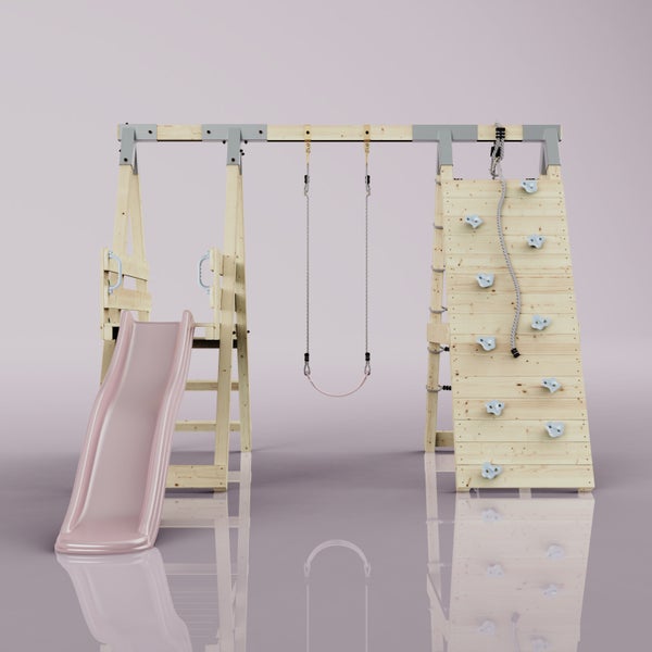 Spielturm aus Holz mit Rutsche, Schaukel und Kletterwand.