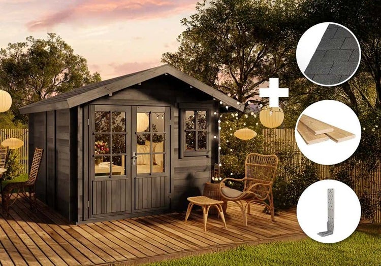 Dunkelgraues Gartenhaus aus Holz auf einer Terrasse, inklusive Dachschindeln, Fußbodendielen und Sturmwinkel.