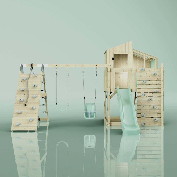 Spielturm aus Holz mit Spielhaus, Rutsche, zwei Schaukeln, Kletterwand und Sandkasten.