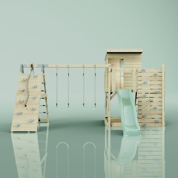 Spielturm aus Holz mit zwei Schaukeln, Wellenrutsche, Kletterwand mit Kletterseil und Spielhaus.