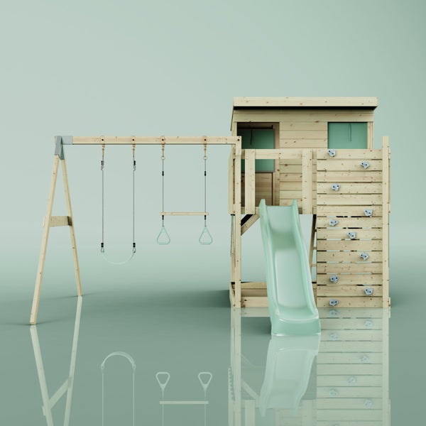 Spielturm aus Holz mit Spielhaus, Rutsche, Kletterwand, Schaukel und Trapez mit Ringen.