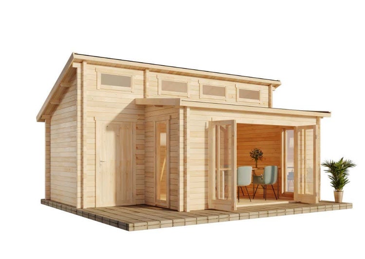 Modernes Gartenhaus aus hellem Holz mit versetztem Pultdach, breiten Glasflügeltüren, einer Seitentür und Oberlichtern auf einer Steinterrasse.