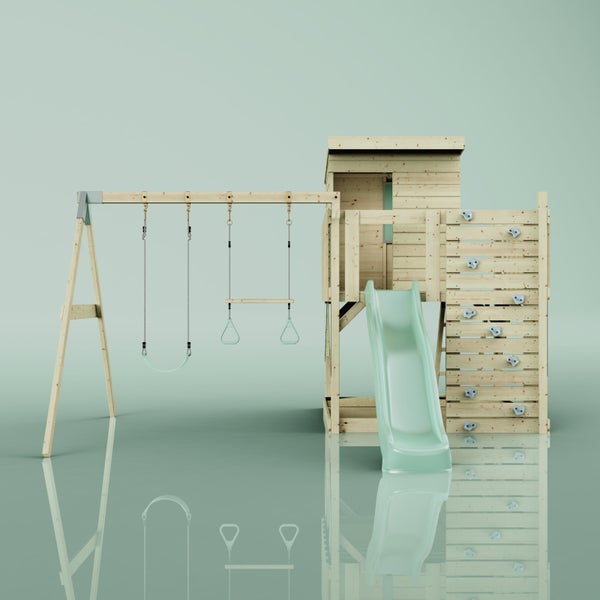 Kinderspielhaus aus Holz mit Rutsche, Leiter, Sandkasten und Spielturm mit Dach.