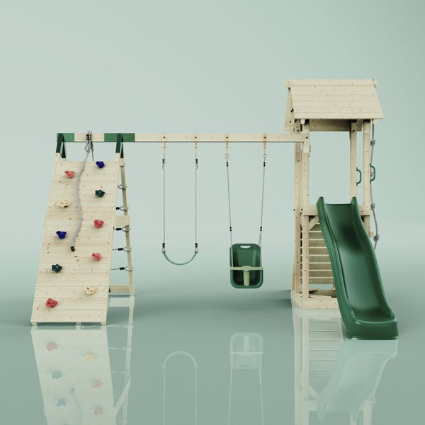 Spielplatz mit Kletterwand, Schaukeln und Rutsche aus Holz